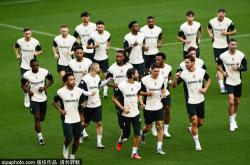 开云平台-C罗与尤文薪资纠纷：2026年仲裁(cái)裁(cái)决背后的深层影响与故事