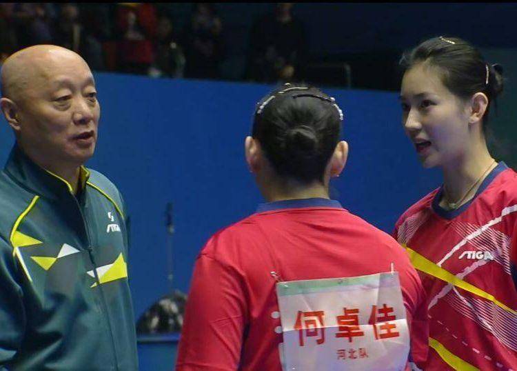 2-3！全运乒乓球巨大争议：何卓佳哭着跟裁判组理论，孙颖莎休战