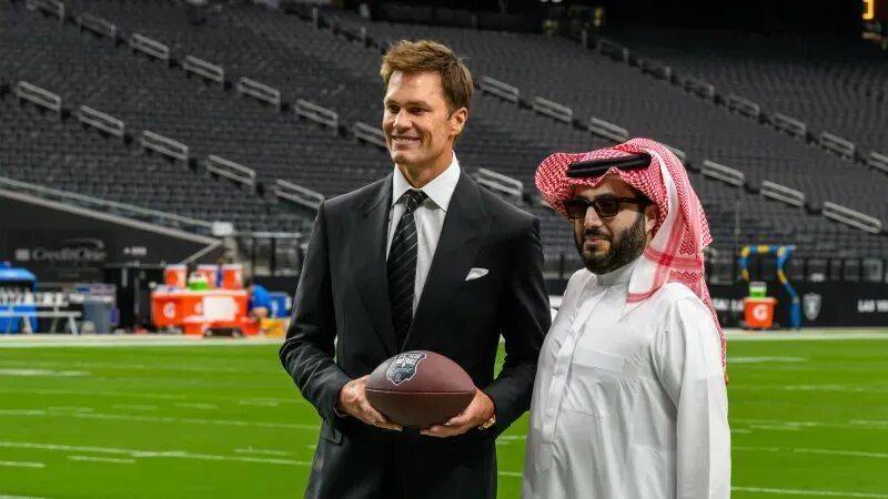 体育早餐9.18|48岁布雷迪在沙特“复出” 利物浦连续5场5绝杀