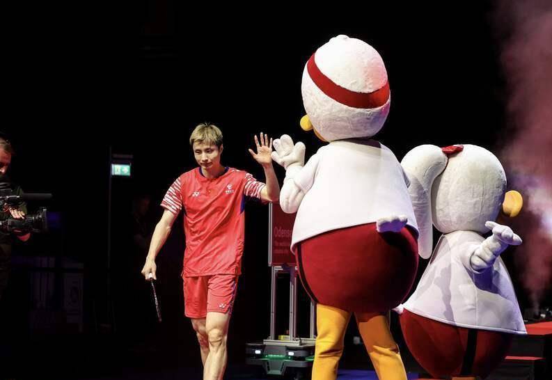 石宇奇力克安赛龙，中国队提前锁定丹麦赛冠军，安赛龙发文喊冤