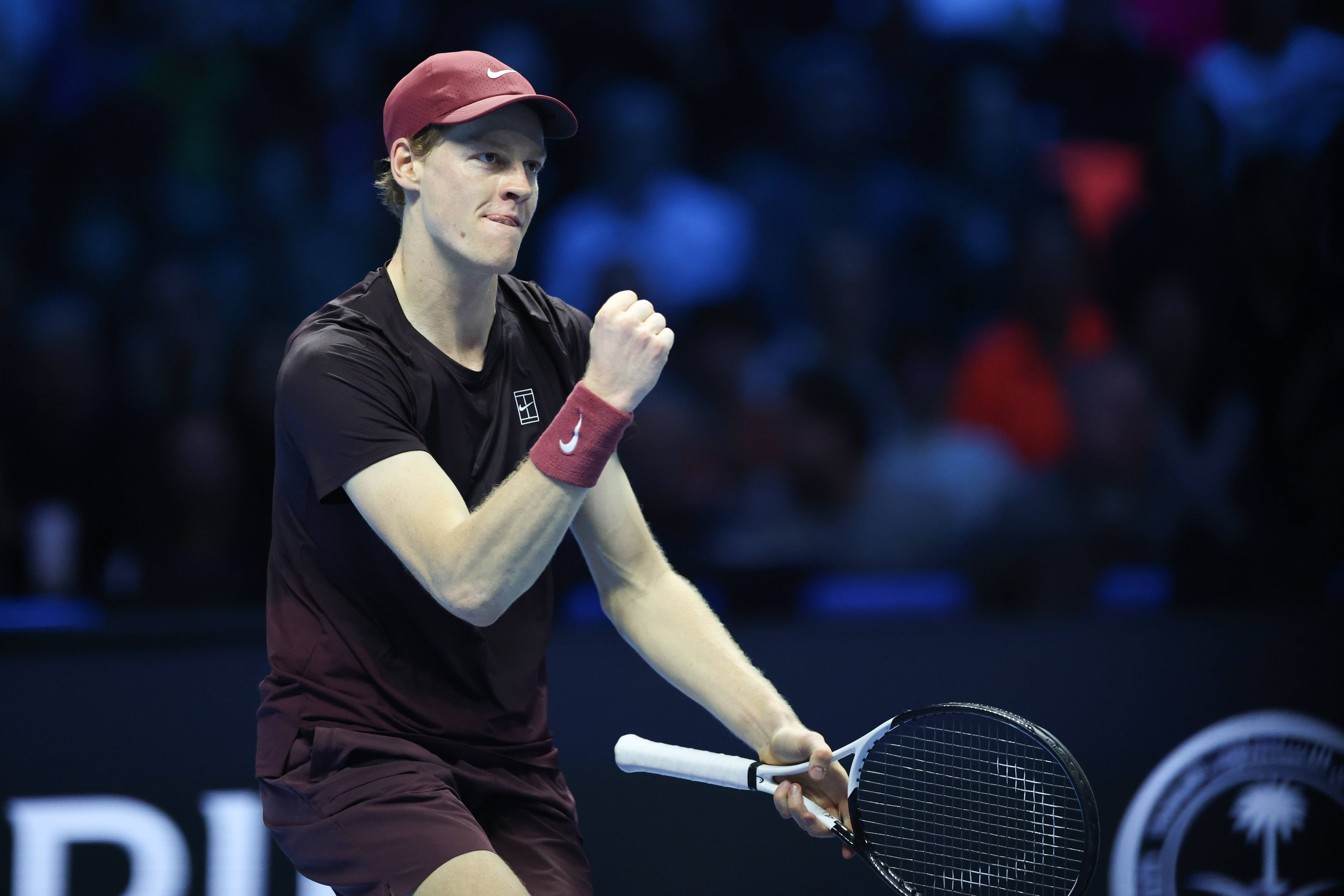 （体育）网球——ATP年终总决赛半决赛：辛纳胜德米纳尔